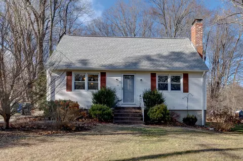 29 Carol Dr, Tolland, CT 06084