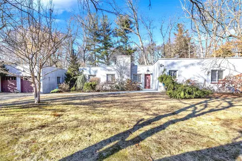 16 Edgewood Rd, Fairfield, CT 06825