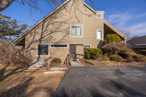 16 Pine Orchard Rd #1, Branford, CT 06405