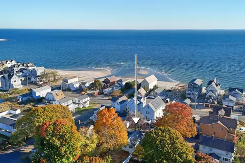 6 Warren Dr, Milford, CT 06460