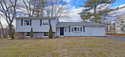 3 Craigmore Rd, Bloomfield, CT 06002