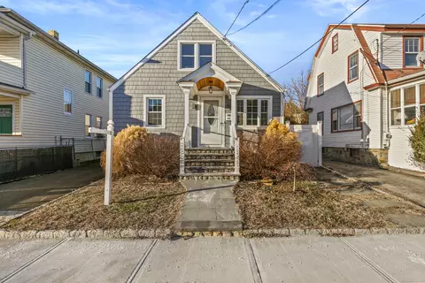 166 Madison Ter, Bridgeport, CT 06606