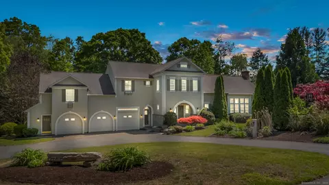 900 Hopewell Rd, Glastonbury, CT 06073