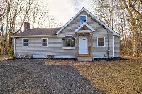 1982 Long Hill Rd, Guilford, CT 06437
