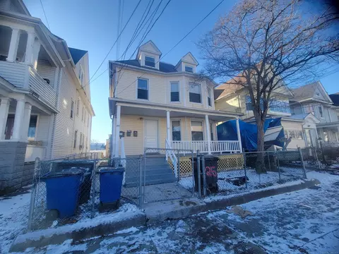 25-27 Poplar St, Bridgeport, CT 06605