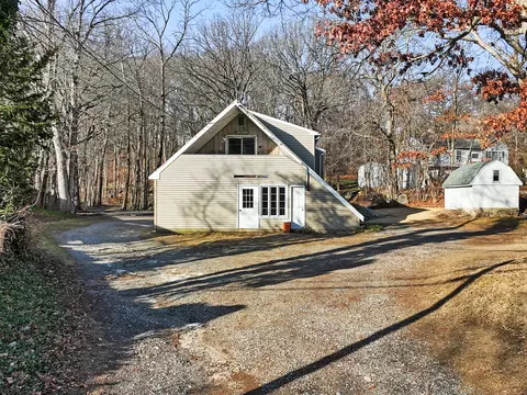 202 Union City Rd, Naugatuck, CT 06770