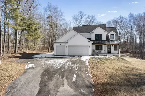 9 Madison Ave, Thompson, CT 06277