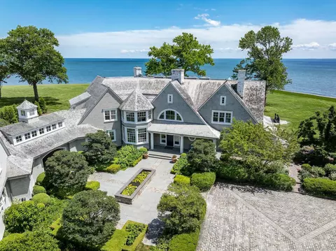 122 Beachside Ave, Westport, CT 06880