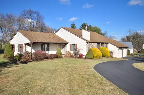 56 Kendrick Ln, Windsor, CT 06095