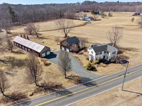 901 Russell Ave, Suffield, CT 06078