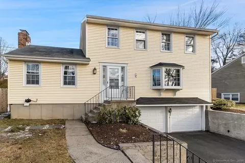 355 Lawlor Ter, Stratford, CT 06614