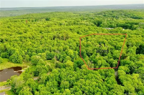 5 Wormwood Hill Rd, Mansfield, CT 06250