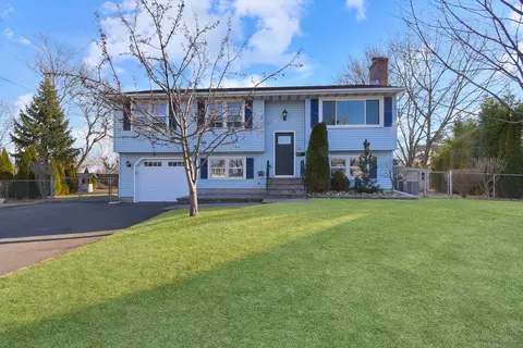 83 Mead St, New Britain, CT 06051
