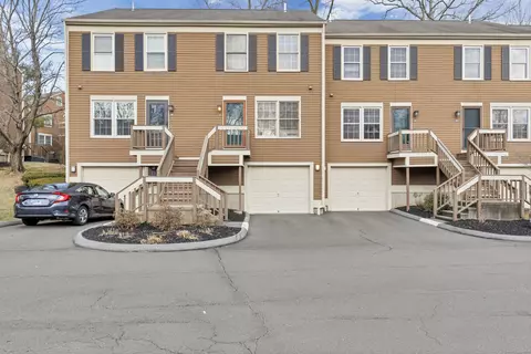 57 Foxbridge Village Rd #57, Branford, CT 06405