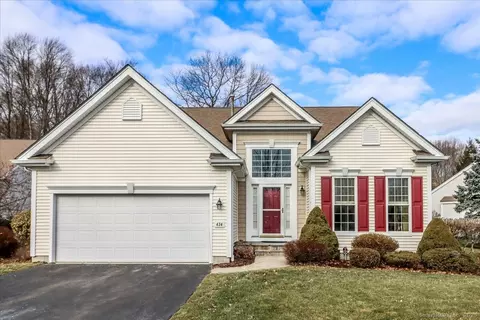 434 Tee Shot Dr #434, Oxford, CT 06478