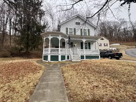 183 N Main St, Thomaston, CT 06787
