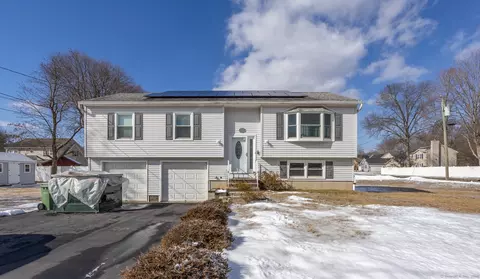 5 Jennifer Lynn Dr, Southington, CT 06489