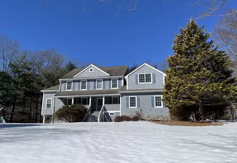 225 Ansonia Rd, Woodbridge, CT 06525