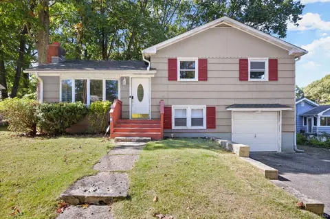 155 Lakeside Dr, Bridgeport, CT 06606