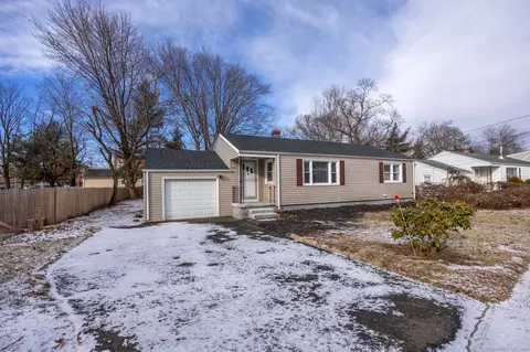 24 Bowen Rd, North Haven, CT 06473