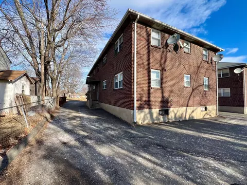 11 Mead St #B, New Britain, CT 06051