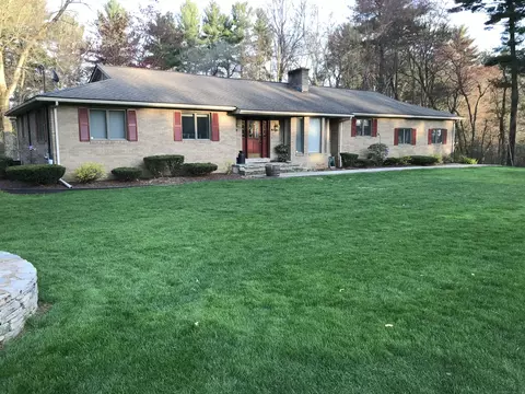 100 Wrights Brook Dr, Somers, CT 06071
