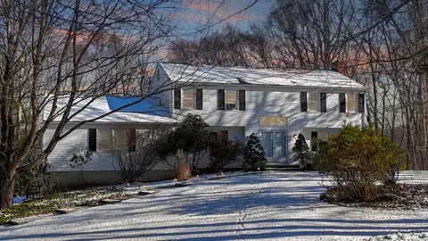 6 Allan Way, Bethel, CT 06801