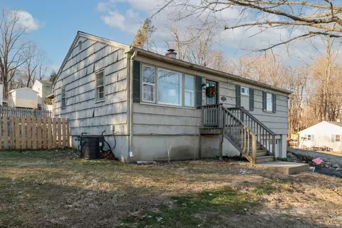 30 Midway Dr, Bethel, CT 06801