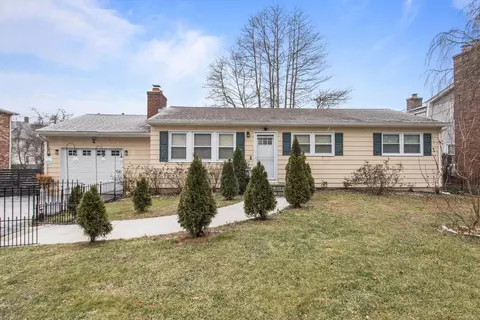 20 Grove Ave, Derby, CT 06418