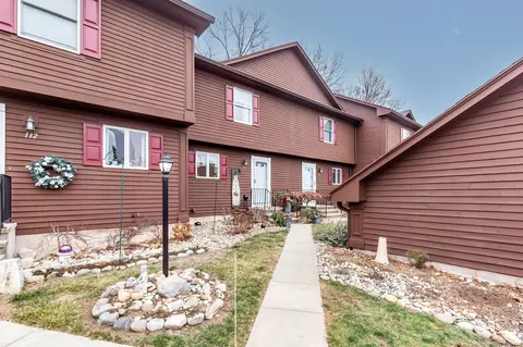 113 Candlewood Dr, Enfield, CT 06082