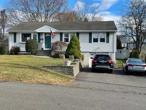 34 Pasadena Ave, Stratford, CT 06614