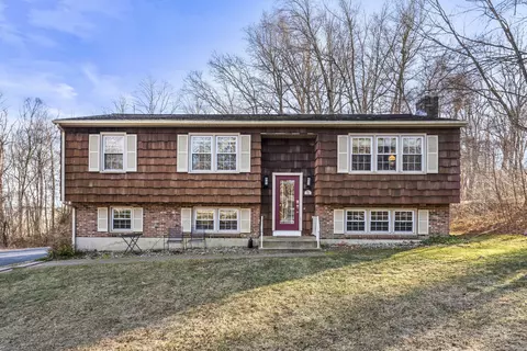 16 Skyline Dr, Salem, CT 06420