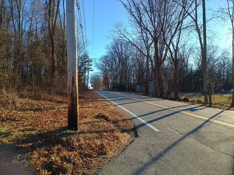 125 Youngs Rd, Pomfret, CT 06259