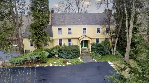 8 Fraser Rd, Westport, CT 06880