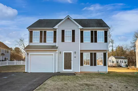 42 Saratoga Way, Meriden, CT 06450