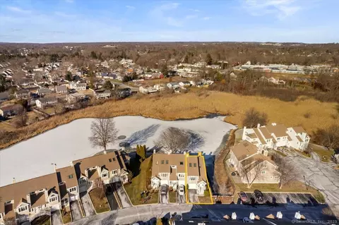 84 Sandpiper Cres #84, Milford, CT 06460
