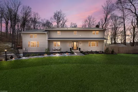 210 Mimosa Cir, Ridgefield, CT 06877