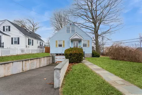 4 Finley St, Norwalk, CT 06850