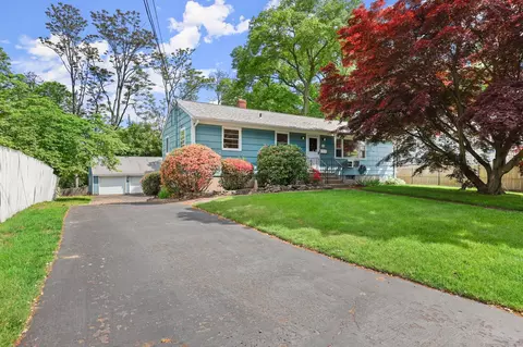 64 Papermill Ln, Fairfield, CT 06824