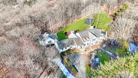 70 Sumner Rd, Greenwich, CT 06831