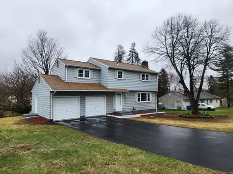 208 Northfield Rd, Meriden, CT 06450