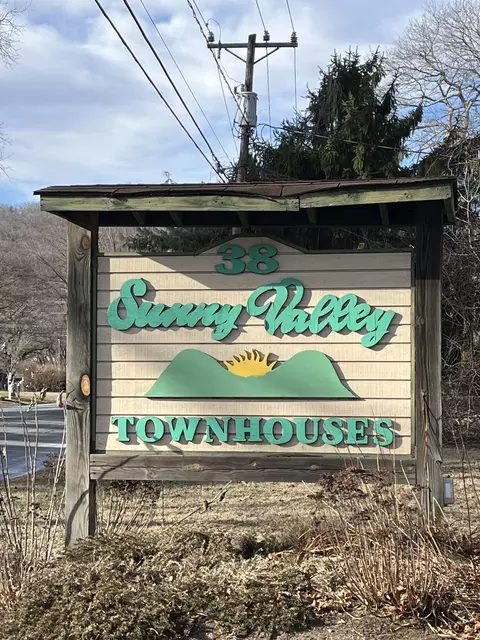 38 Sunny Valley Rd #25, New Milford, CT 06776