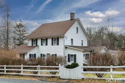 197 Skyline Ridge Rd, Bridgewater, CT 06752