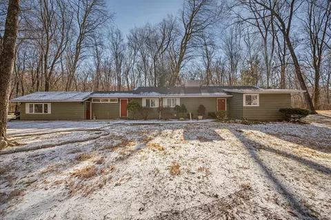 250 Woodbine Rd, Stamford, CT 06903