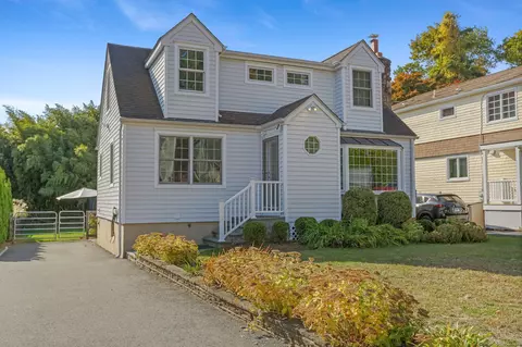 21 Cherry St, Darien, CT 06820