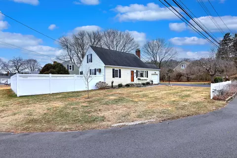 6 Farley Rd, Milford, CT 06460