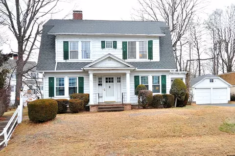 153 Porter St, Manchester, CT 06040