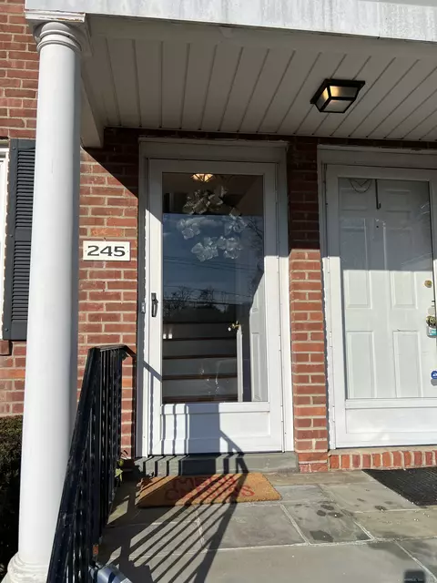 245 Bridge St #245, Stamford, CT 06905