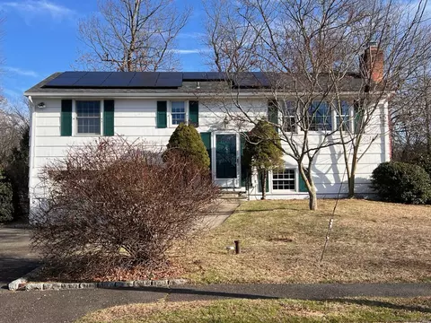 74 Valley View Rd, Norwalk, CT 06851