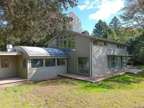 1161 Sperry Rd, Cheshire, CT 06410